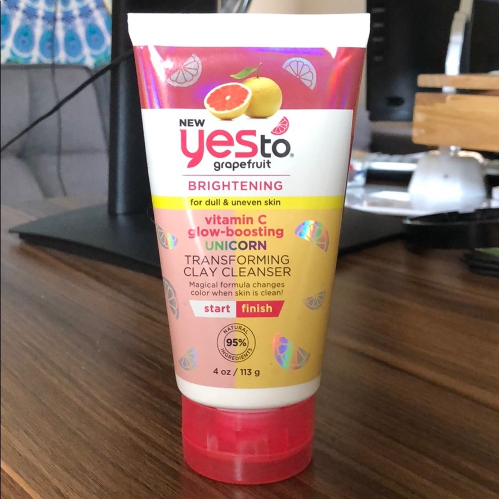 Yes To Brightening Transforming Clay Cleanser